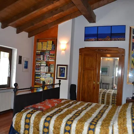 Casa Di Montagna In San Colombano, Vista, Relax , Wifi Nyaraló *