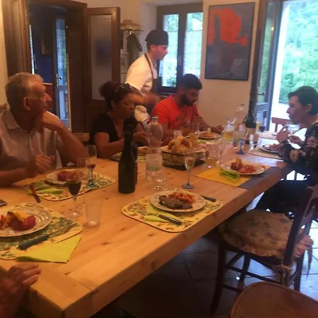 Casa Di Montagna In San Colombano, Vista, Relax , Wifi בית נופש